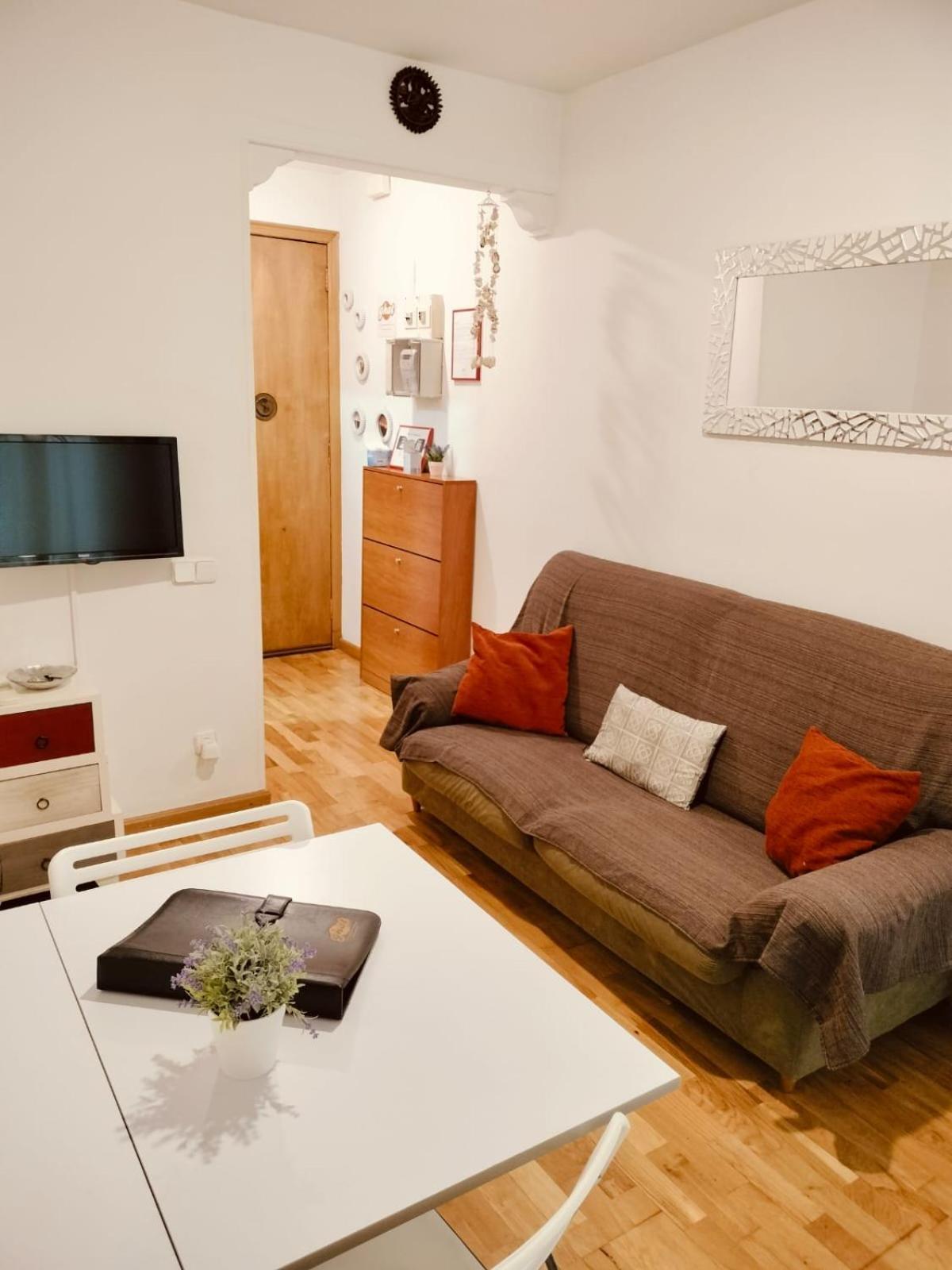 Barcelona Me Enamora Apartment ภายนอก รูปภาพ